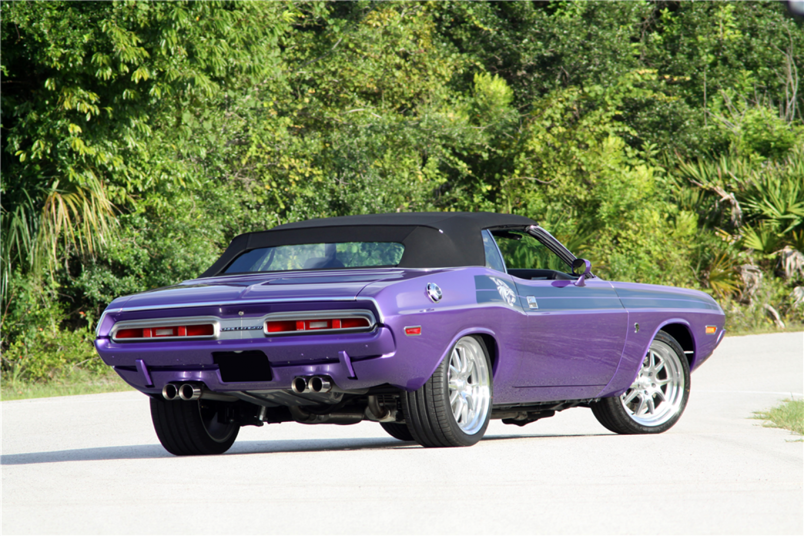 Holley's 1971 Dodge Challenger - Holley My Garage