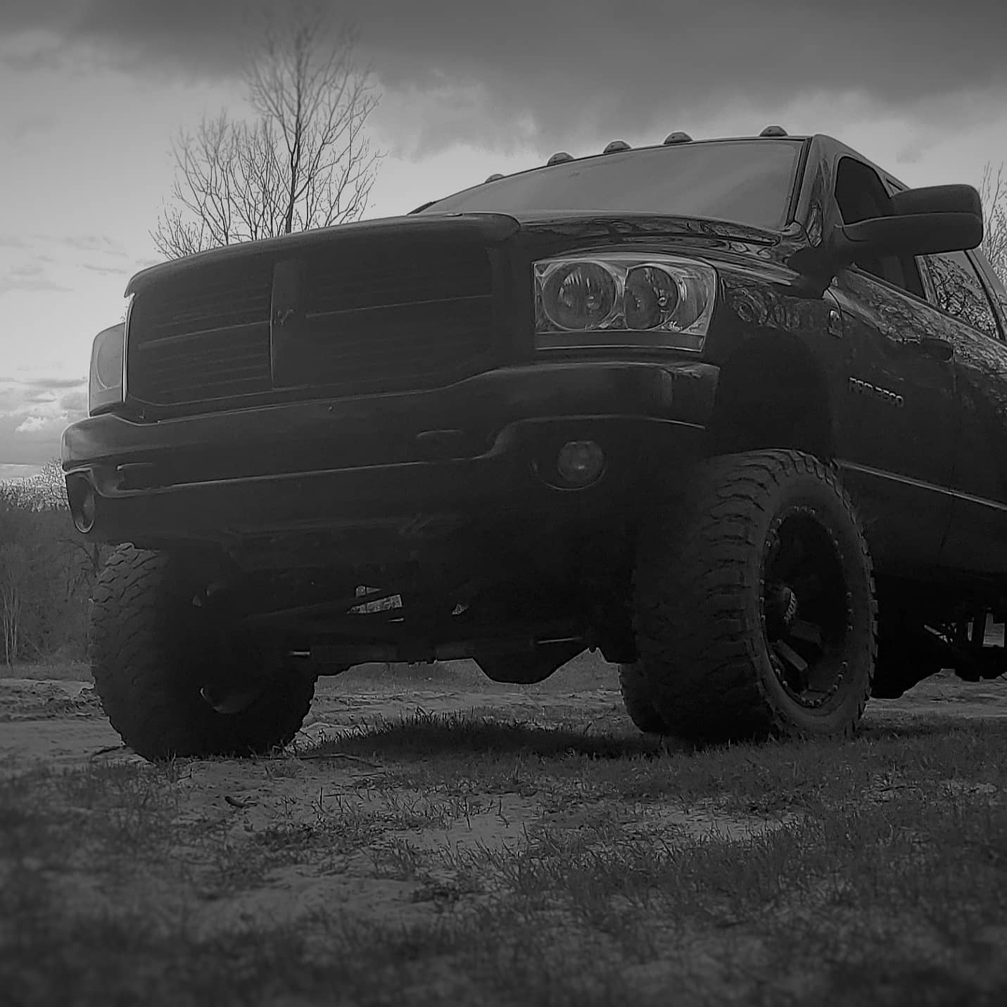 Jarrett's 2006 Dodge Ram 3500 - Holley My Garage