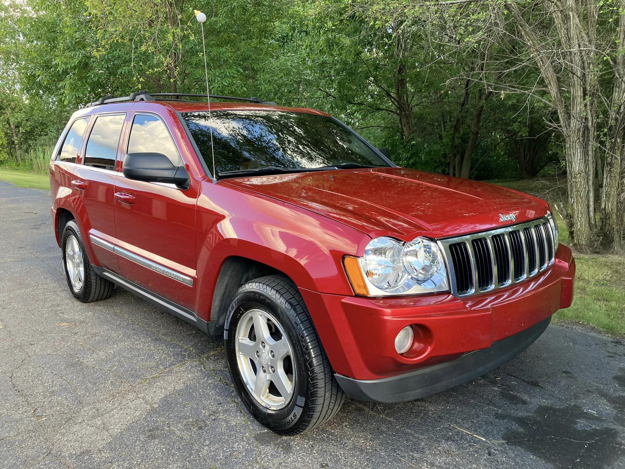 Alex's 2006 Jeep Grand Cherokee Holley My Garage