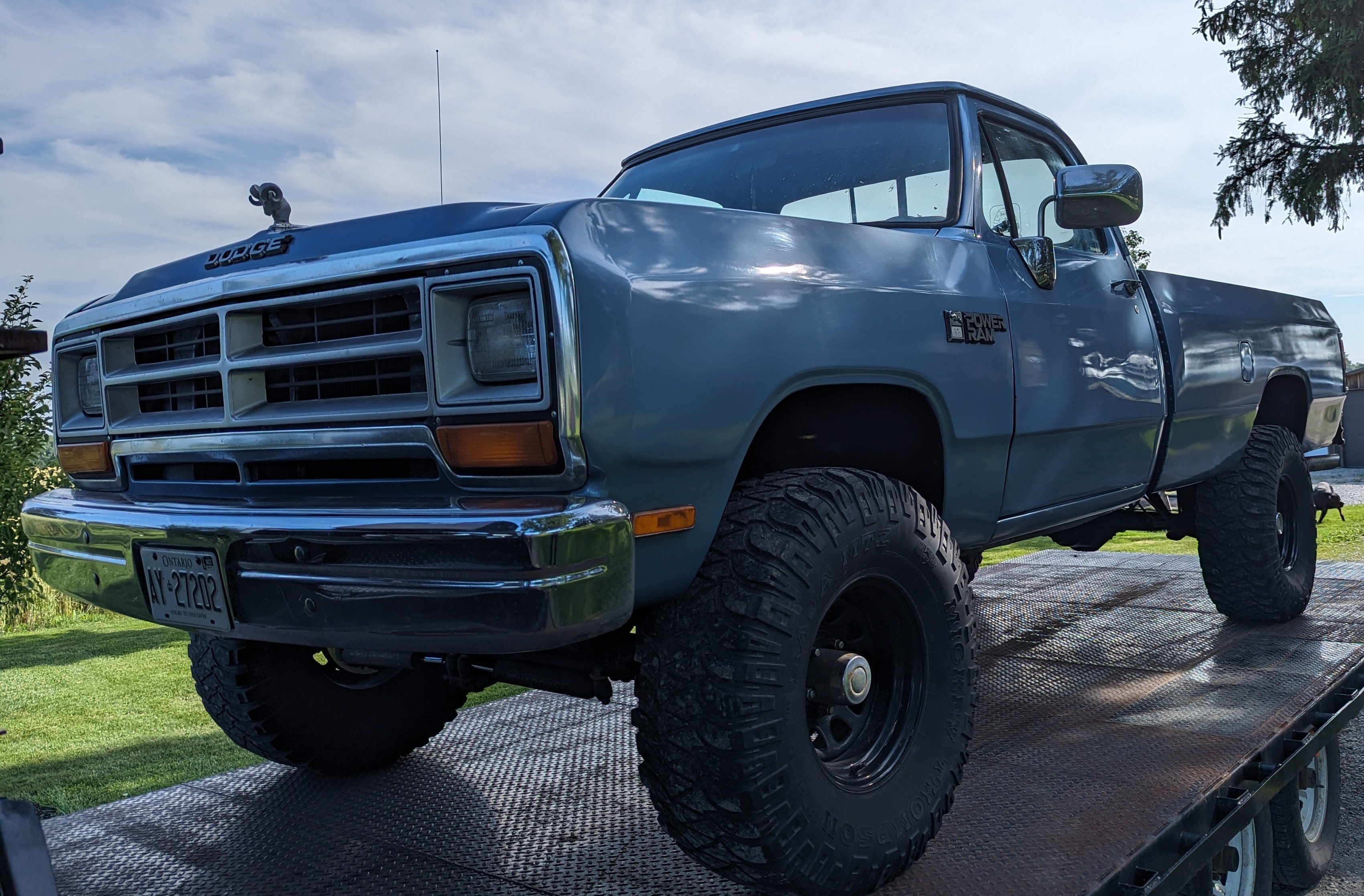 Mike's 1987 Dodge W150 - Holley My Garage