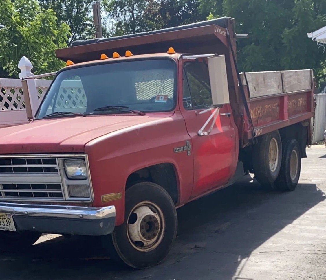 Frank's 1986 Chevrolet C30 - Holley My Garage