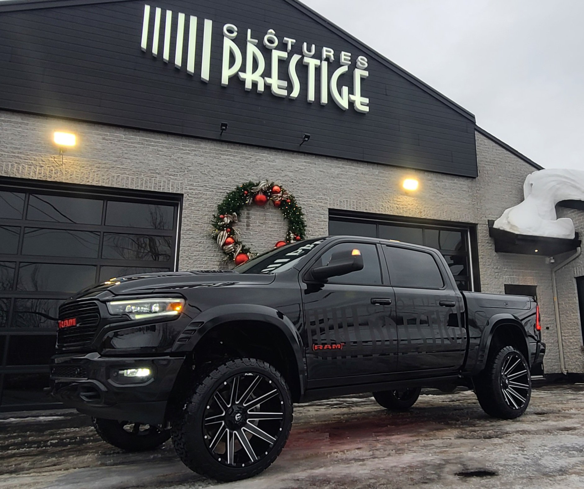 Jonathan's 2022 Ram 1500 Holley My Garage