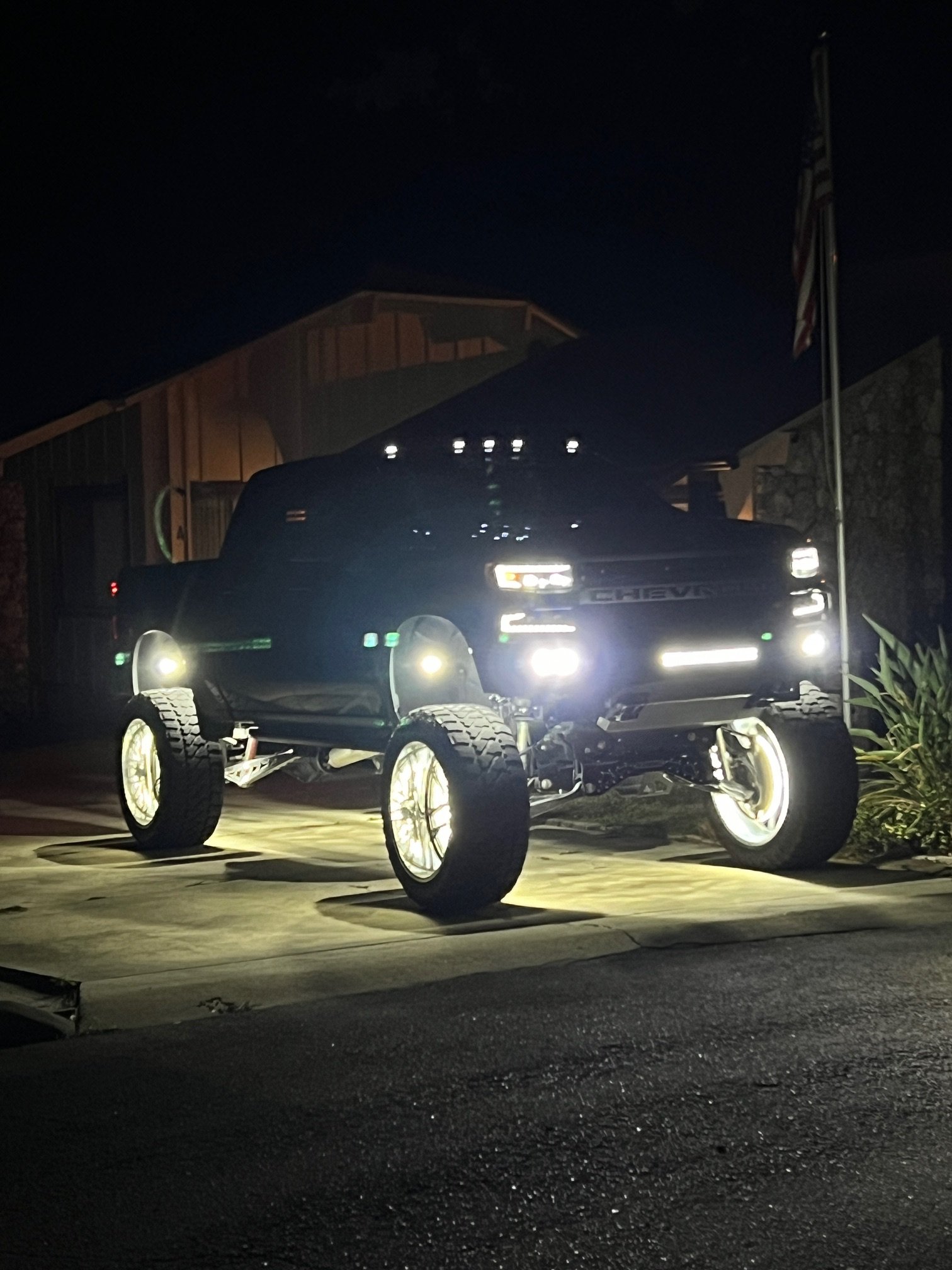 Ray's 2020 Chevrolet Silverado 1500 - Holley My Garage