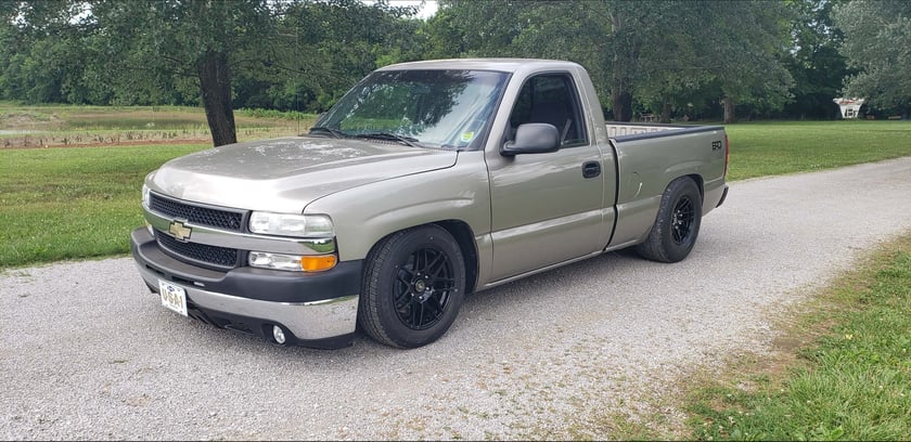 Collin's 2000 Chevrolet Silverado 1500 - Holley My Garage