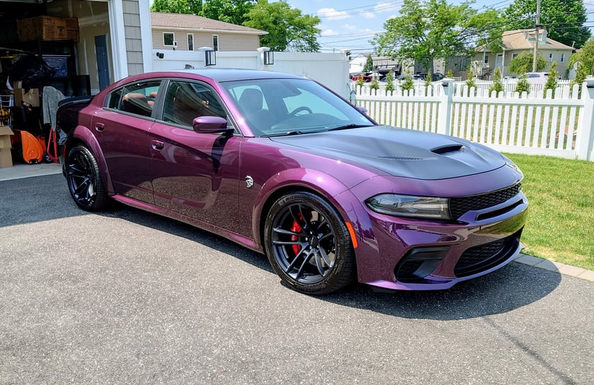 Vincent's 2020 Dodge Charger - Holley My Garage