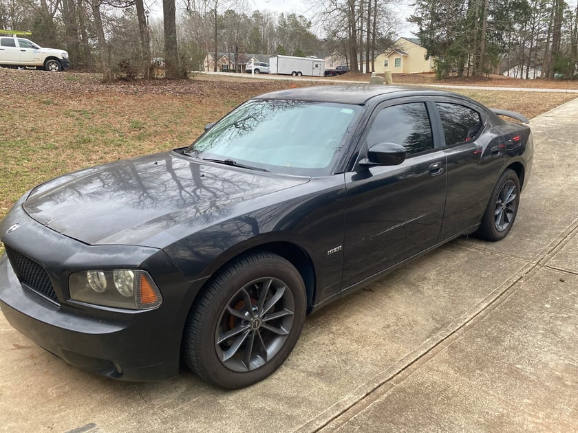 Jonathan's 2006 Dodge Charger - Holley My Garage