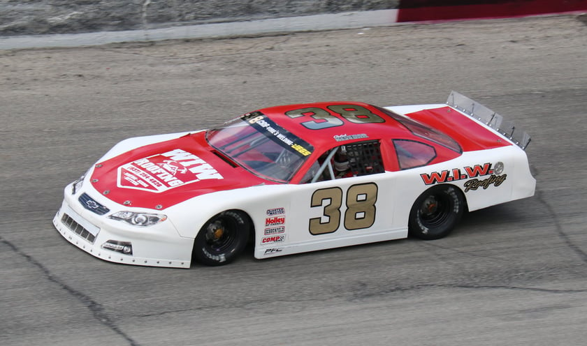 Caleb's 1999 Lefthander Chassis Late Model - Holley My Garage