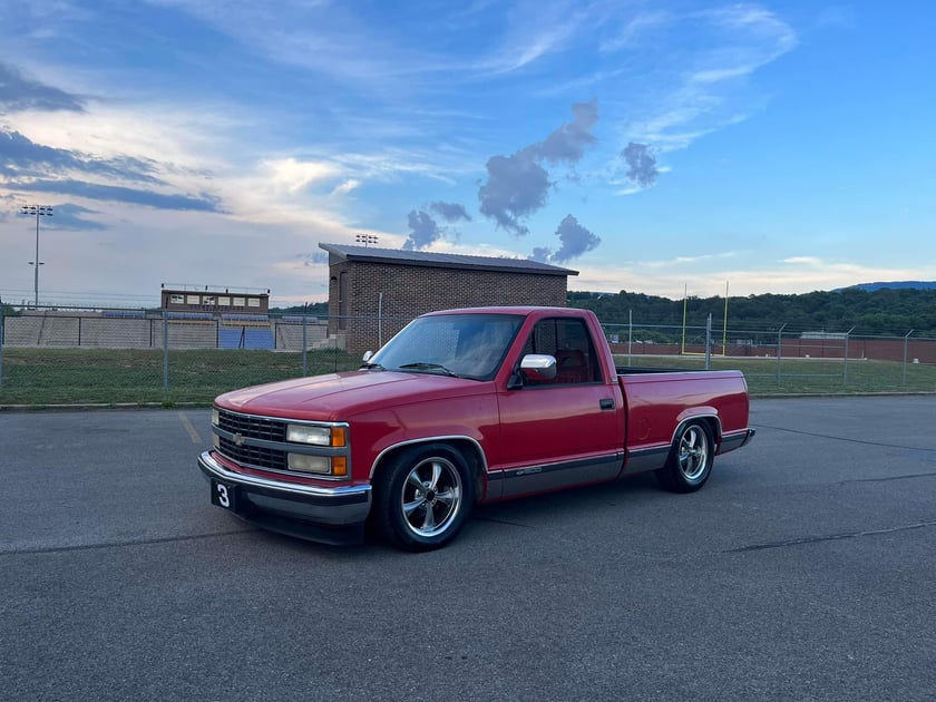 Adam G's 1992 Chevrolet C1500 - Holley My Garage