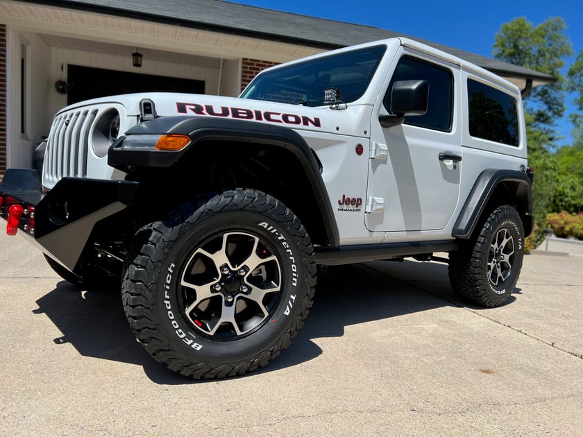 Jeffery's 2022 Jeep Wrangler - Holley My Garage