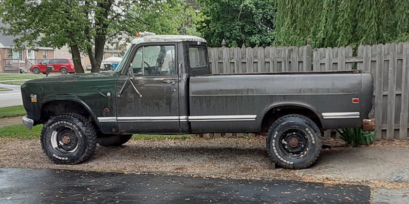 Paul's 1975 International 200 - Holley My Garage