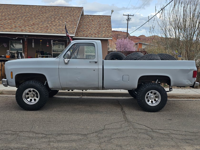 Ricky's 1975 Chevrolet K10 - Holley My Garage