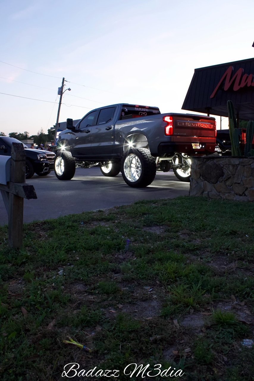 Ray's 2020 Chevrolet Silverado 1500 - Holley My Garage