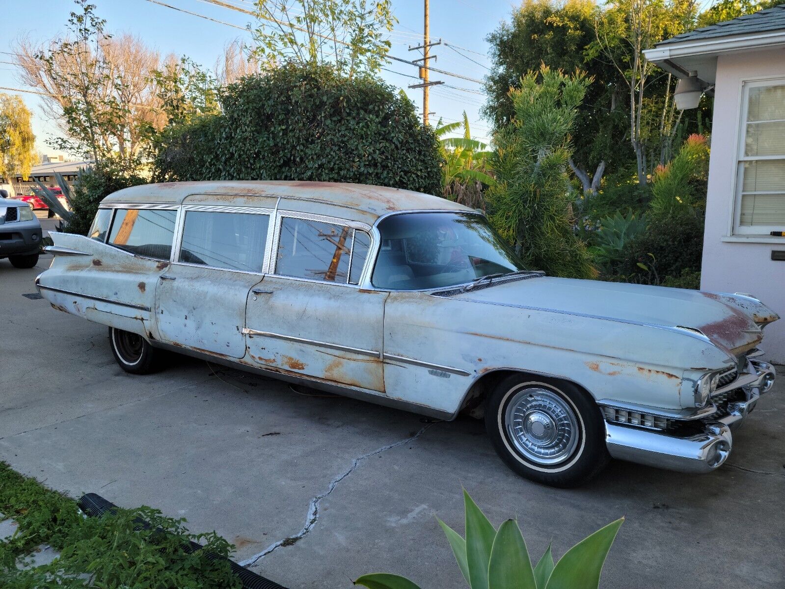 Nathan's 1959 Cadillac Commercial Chassis - Holley My Garage