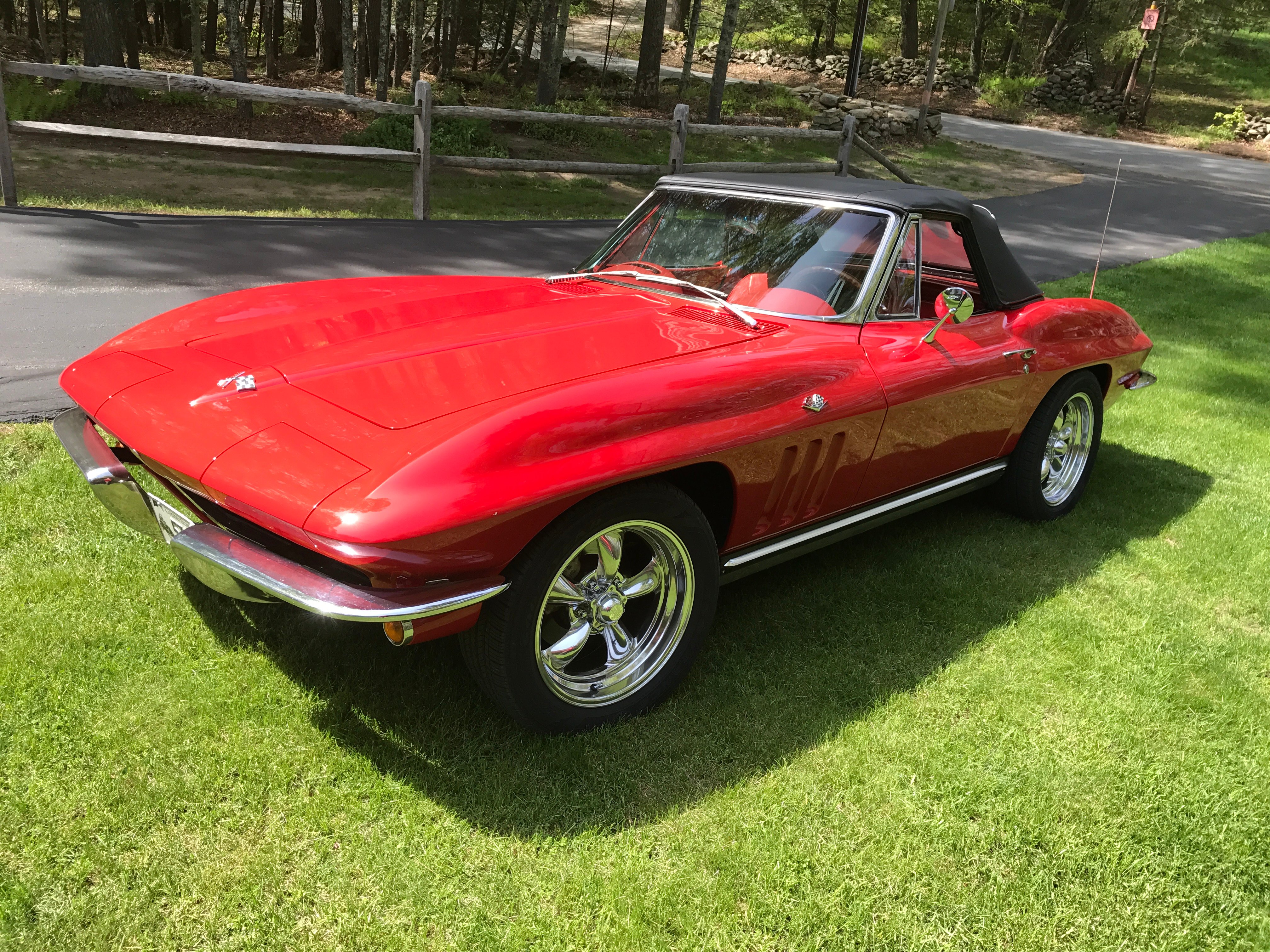 Richard's 1965 Chevrolet Corvette - Holley My Garage