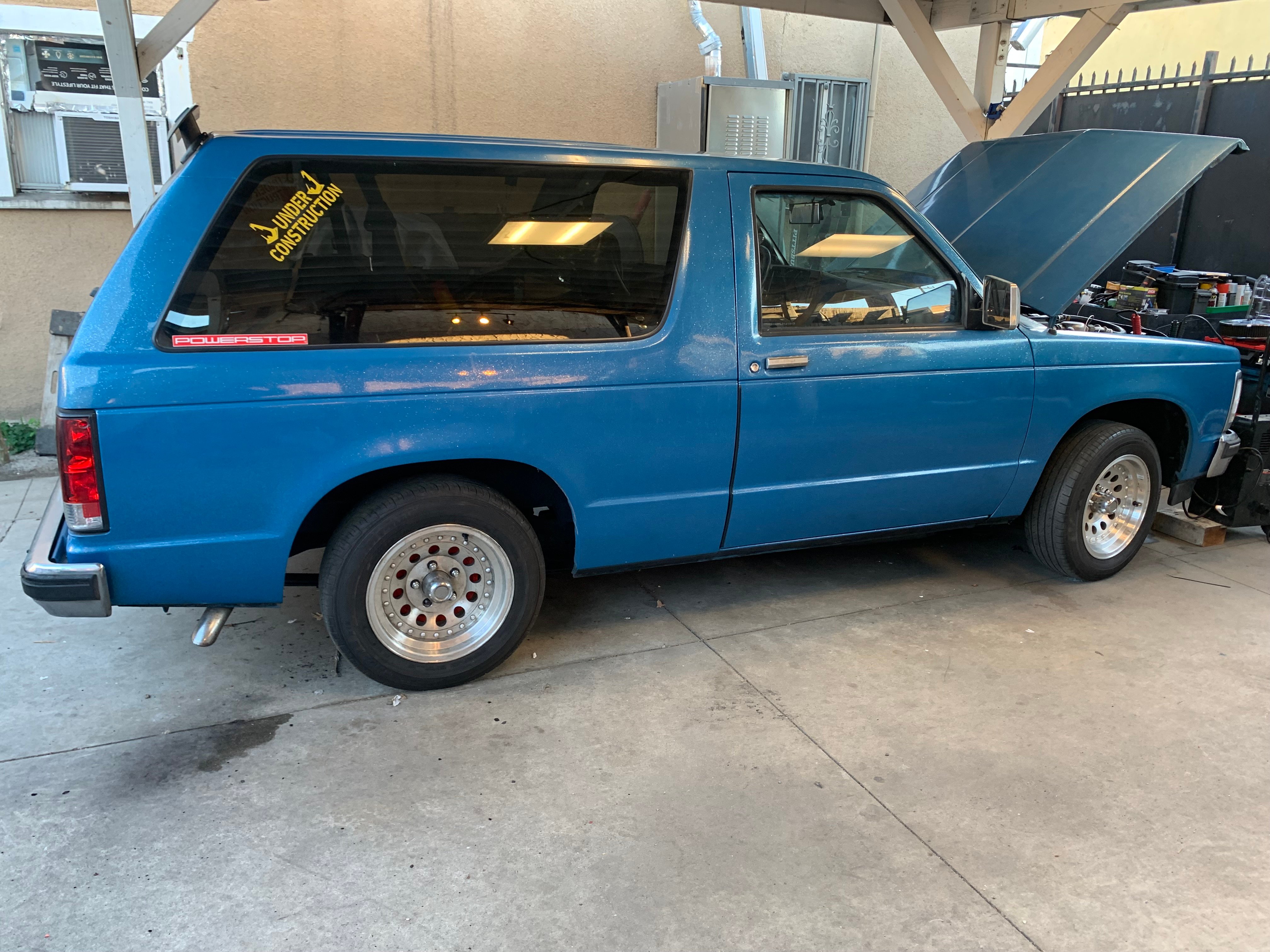 jorge-s-1990-chevrolet-s10-blazer-holley-my-garage