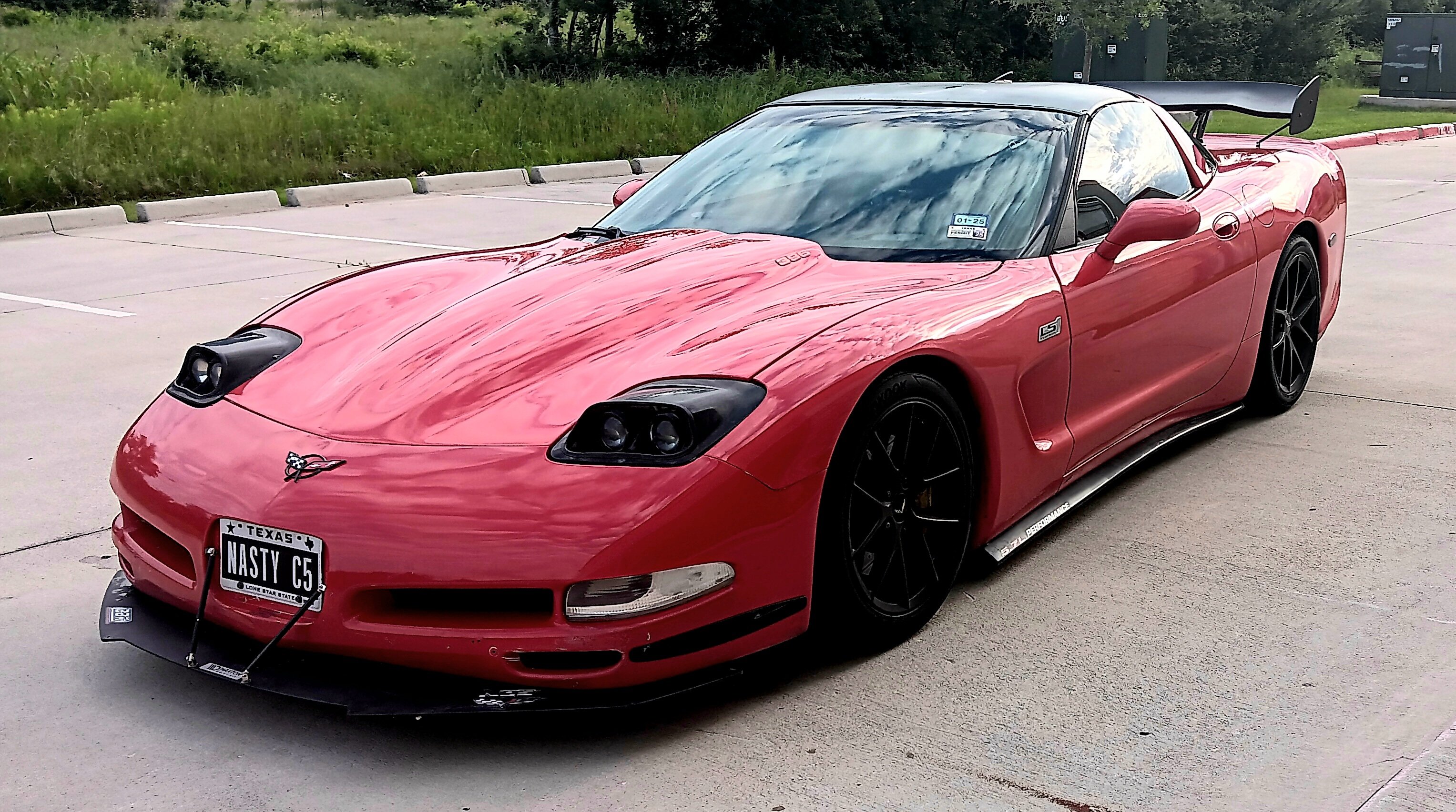 Jeremy's 2001 Chevrolet Corvette - Holley My Garage