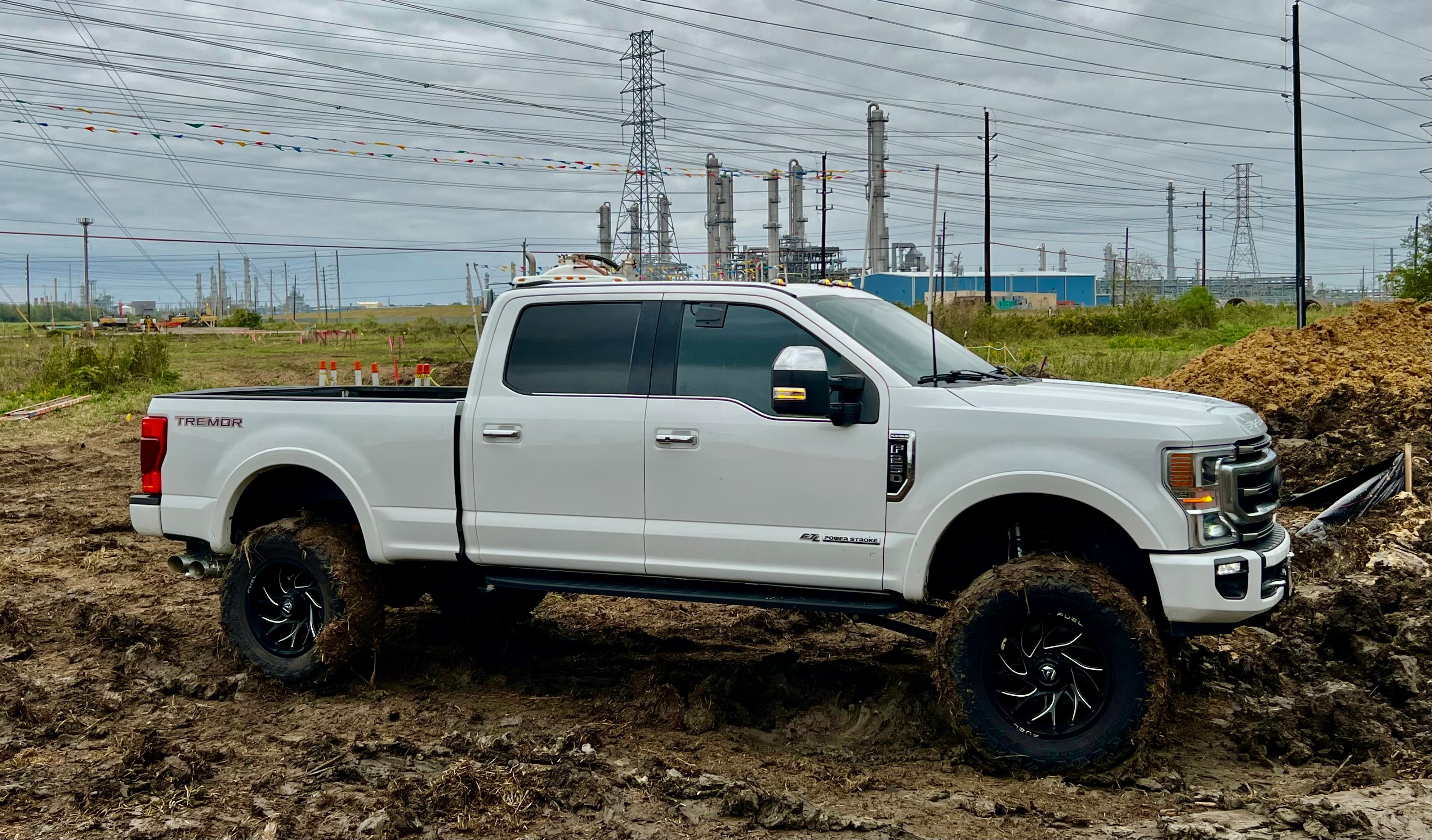 Jay's 2022 Ford F-250 Super Duty - Holley My Garage