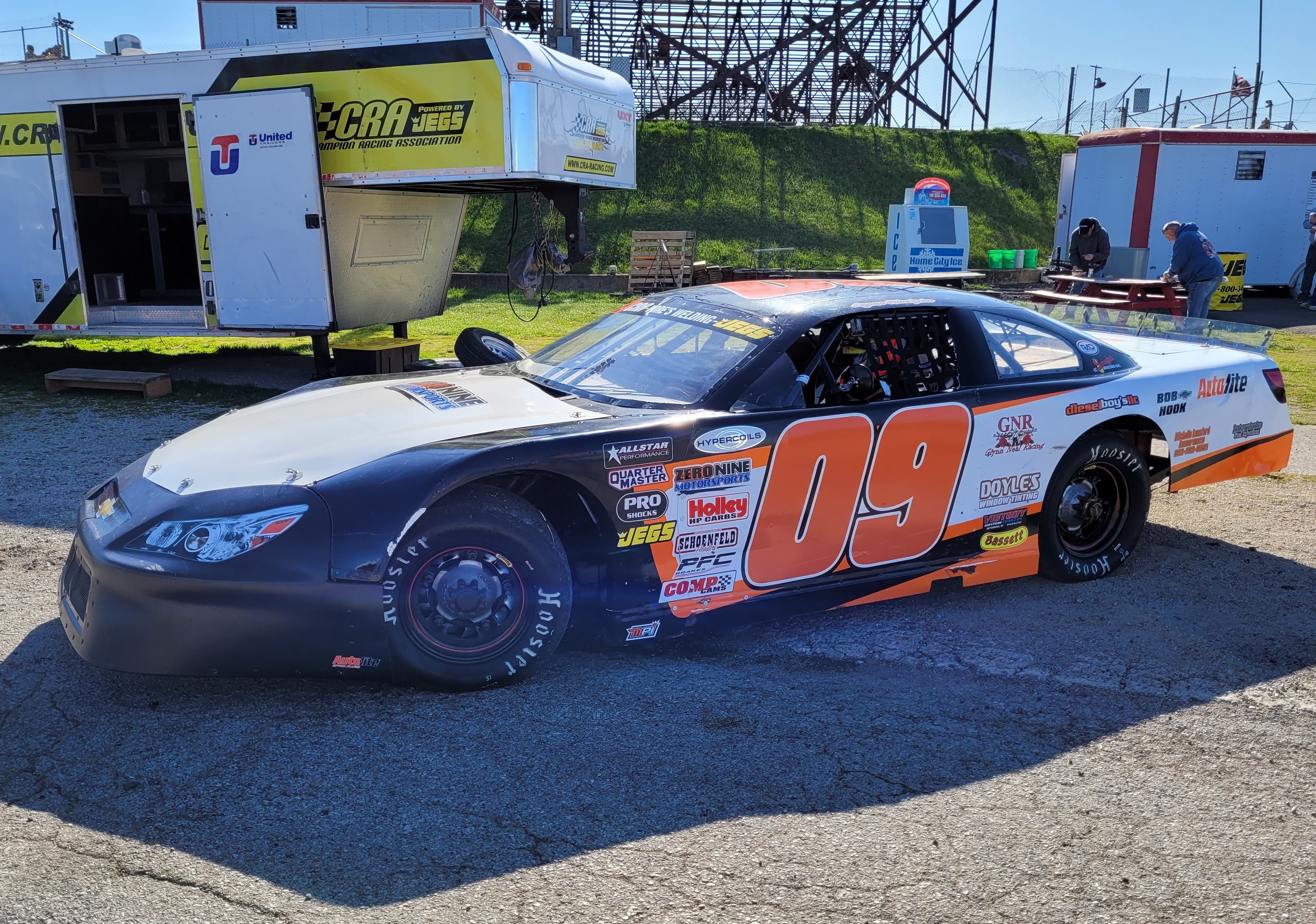 Jennifer's 2000 Lefthander Asphalt Holley My Garage