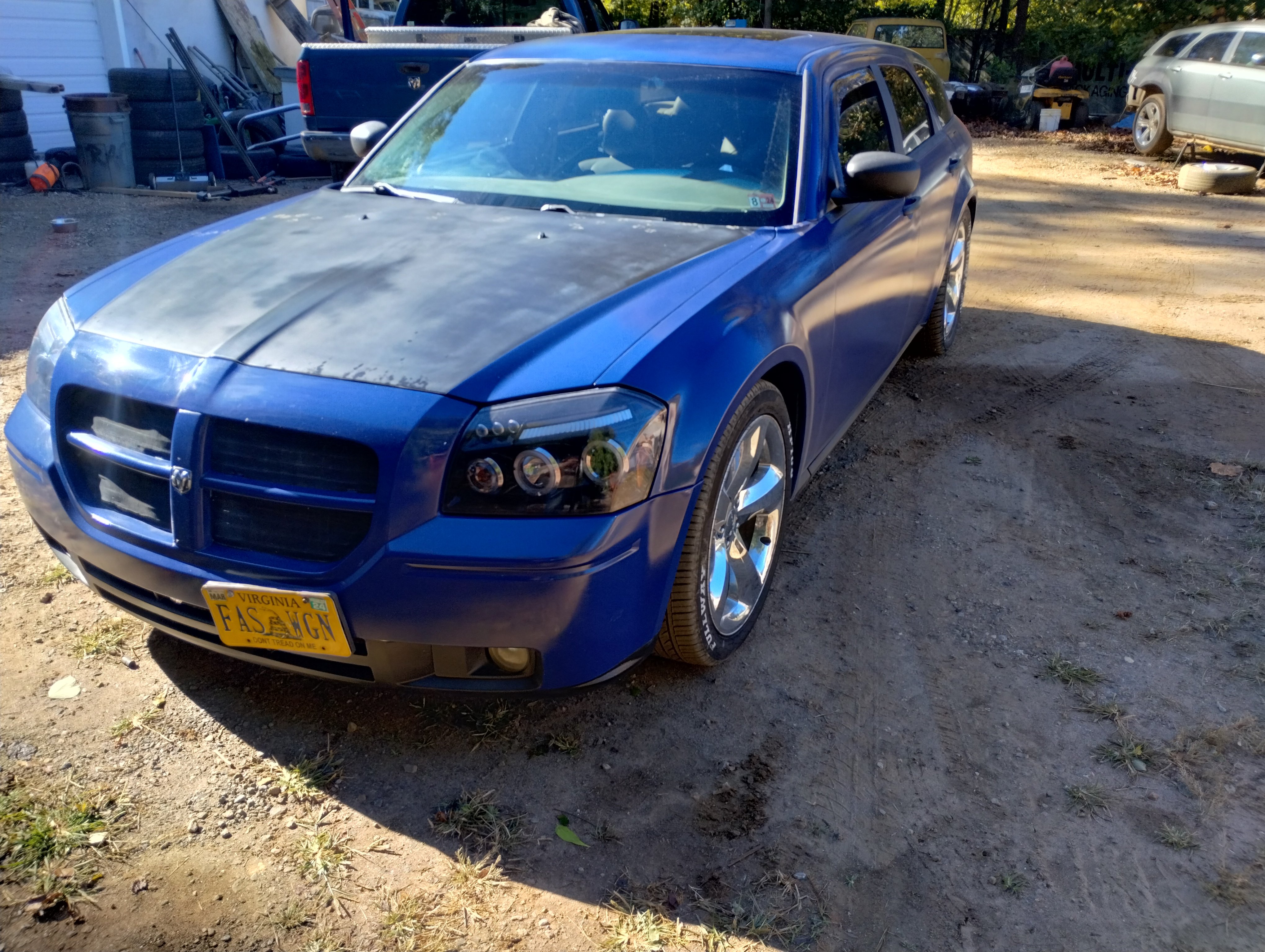 Roger's 2006 Dodge Magnum - Holley My Garage